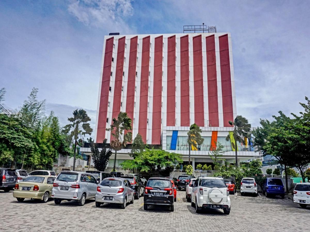 Townhouse Oak Jp Hotel Jakarta Exterior photo