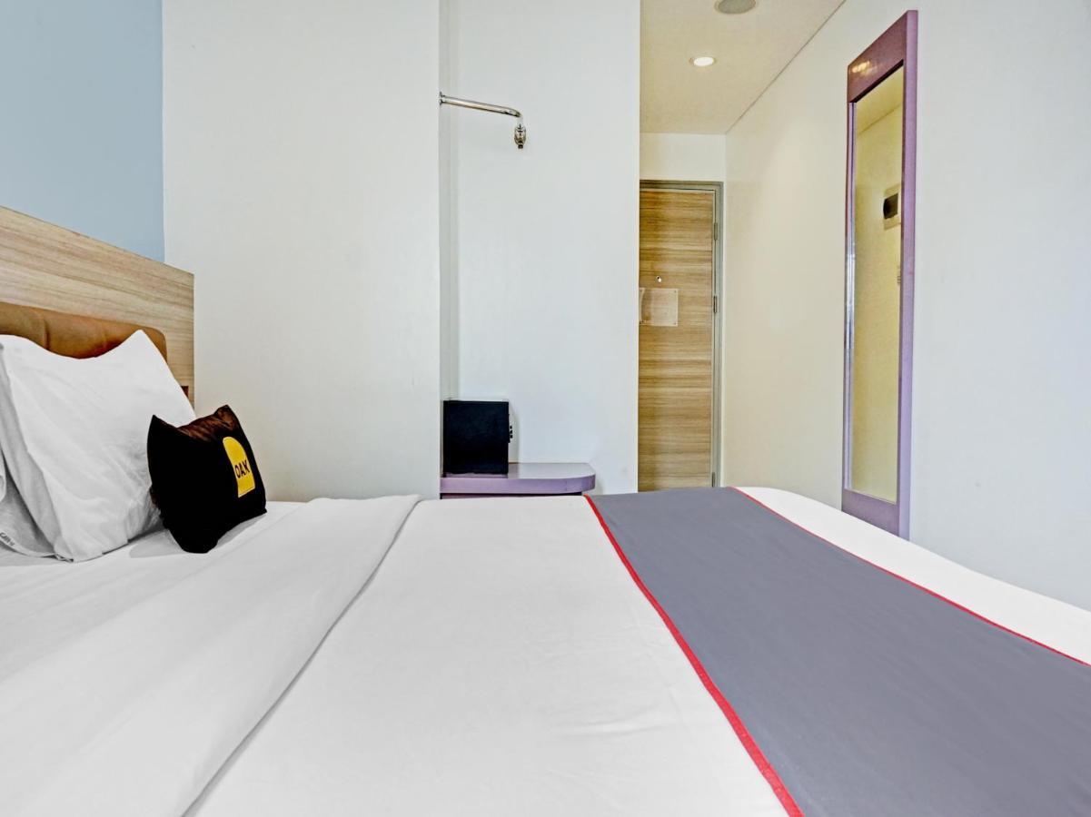 Townhouse Oak Jp Hotel Jakarta Exterior photo